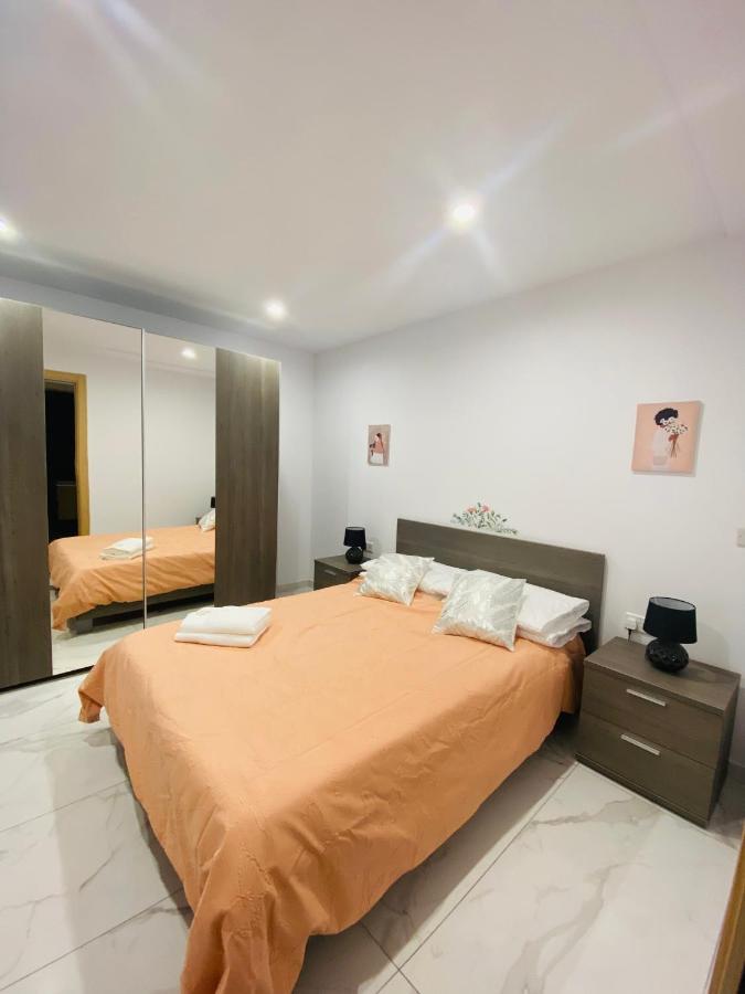 Spacious Deluxe Seaside Escape St. Paul's Bay Esterno foto