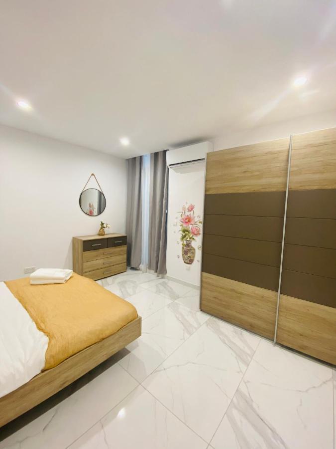 Spacious Deluxe Seaside Escape St. Paul's Bay Esterno foto